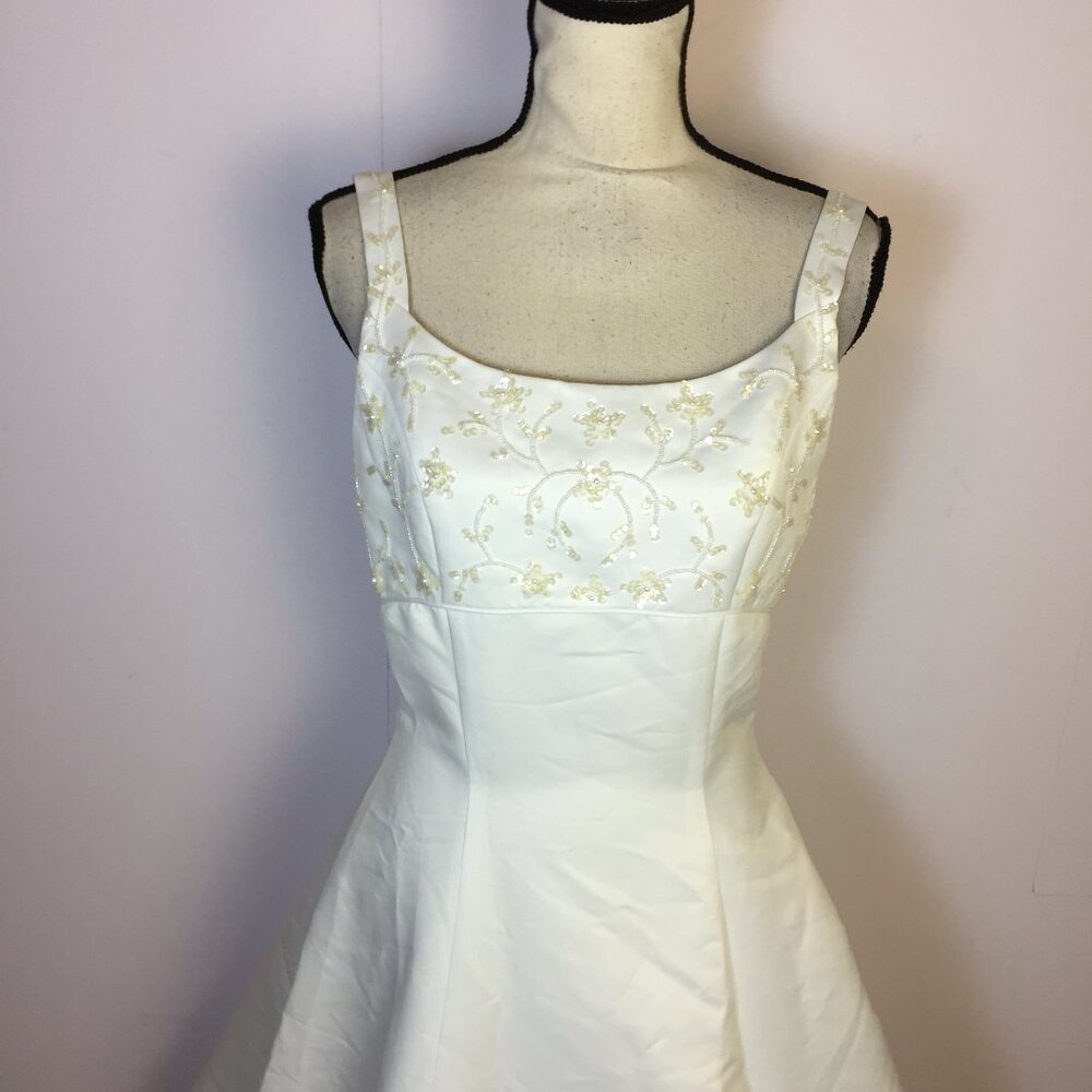 Oleg Cassini Wedding Dress Size 10 Womans White Beaded Sleeveless Ballgown Tulle - Picture 2 of 16